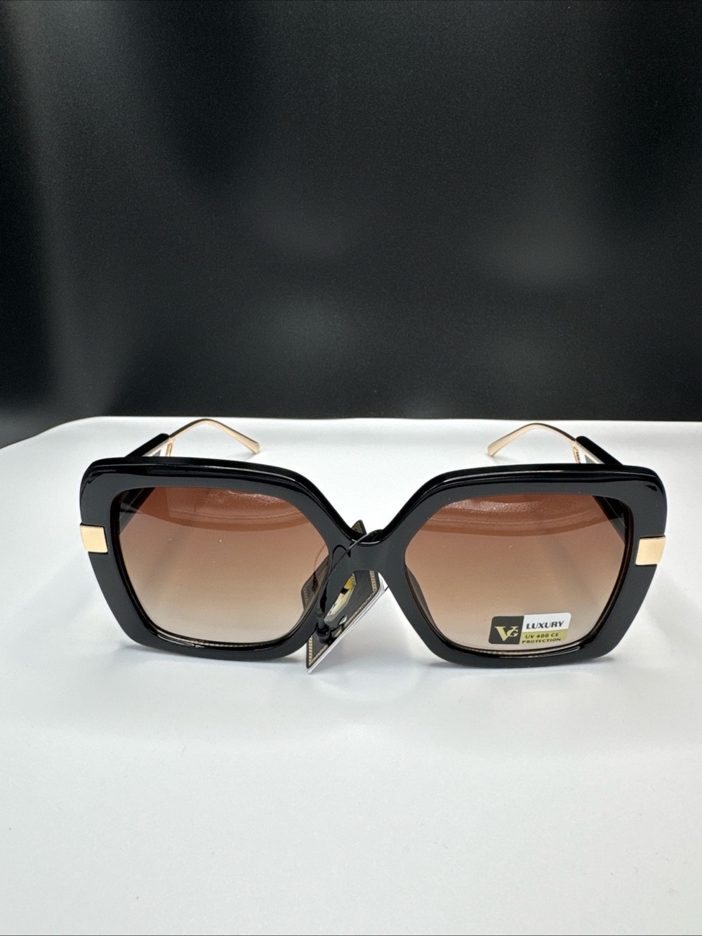 Luxury Black Oversized Square Sunglasses with Brown Gradient Lenses